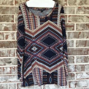 About A Girl Geometric Long Sleeve Tunic Top
